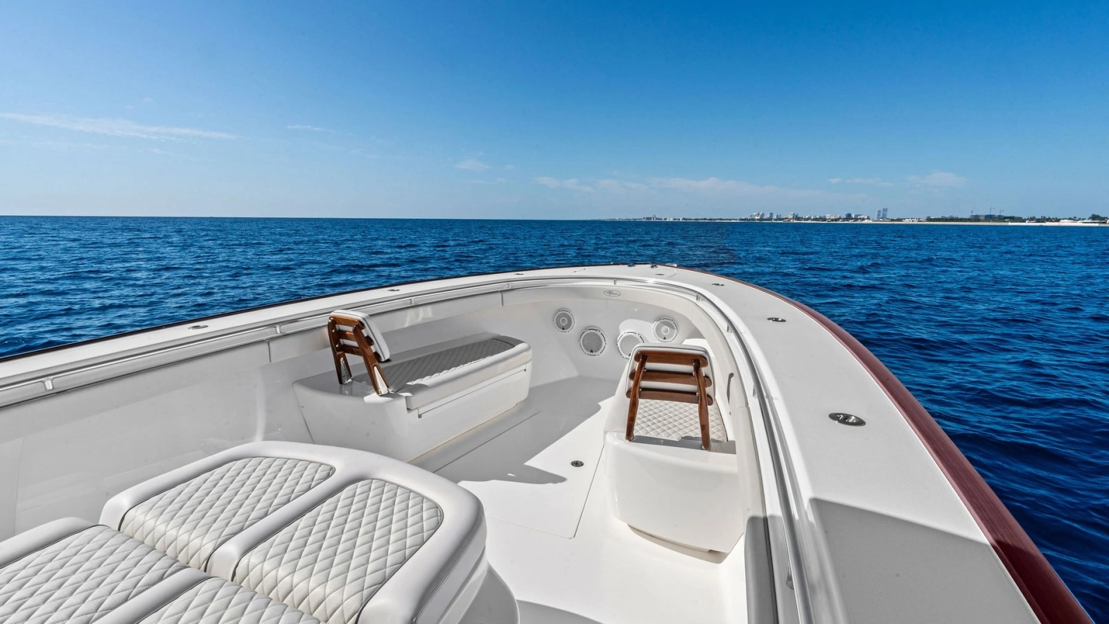 Spacious Bow Seating Area