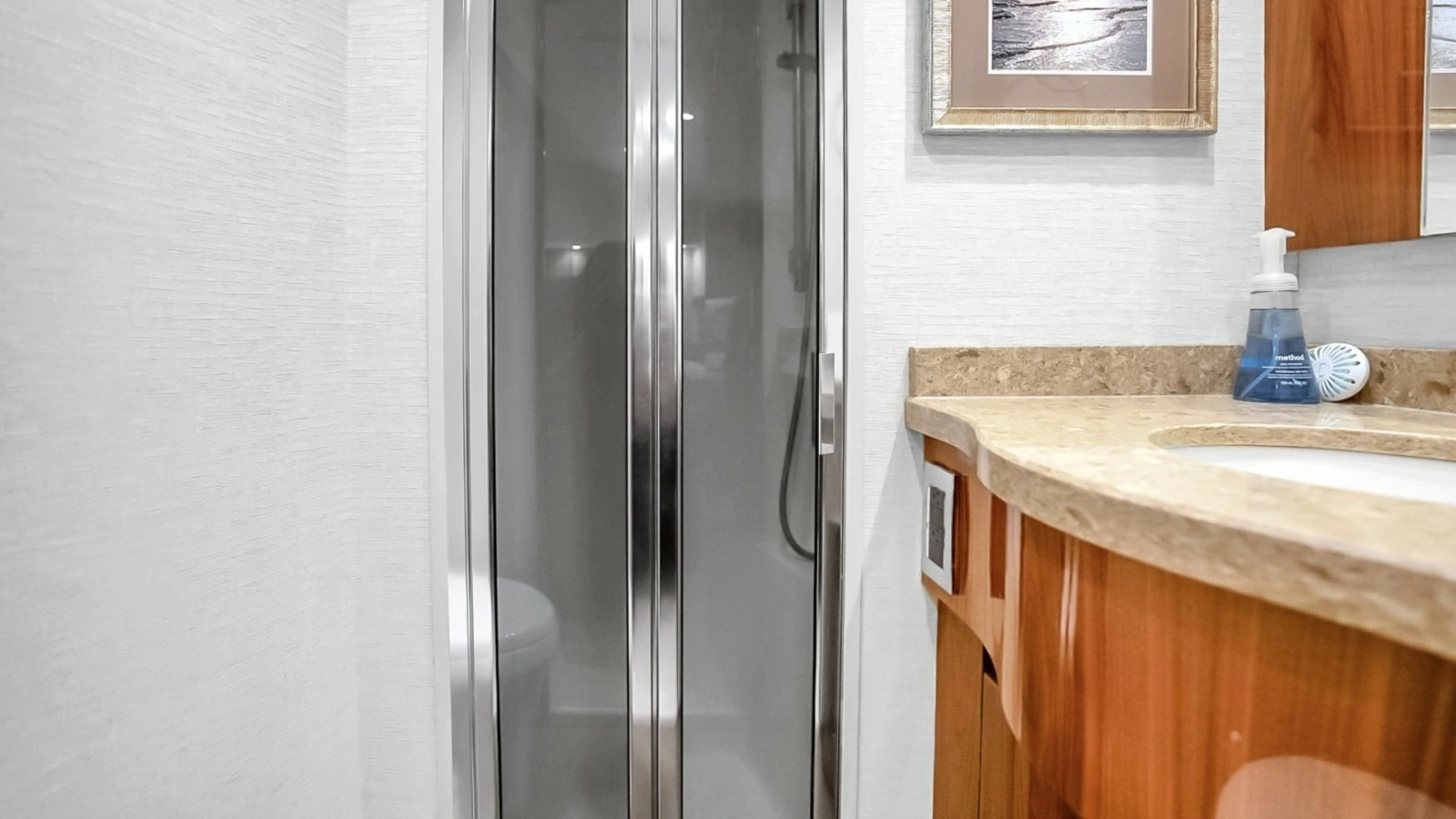 Elegant Ensuite Bathroom