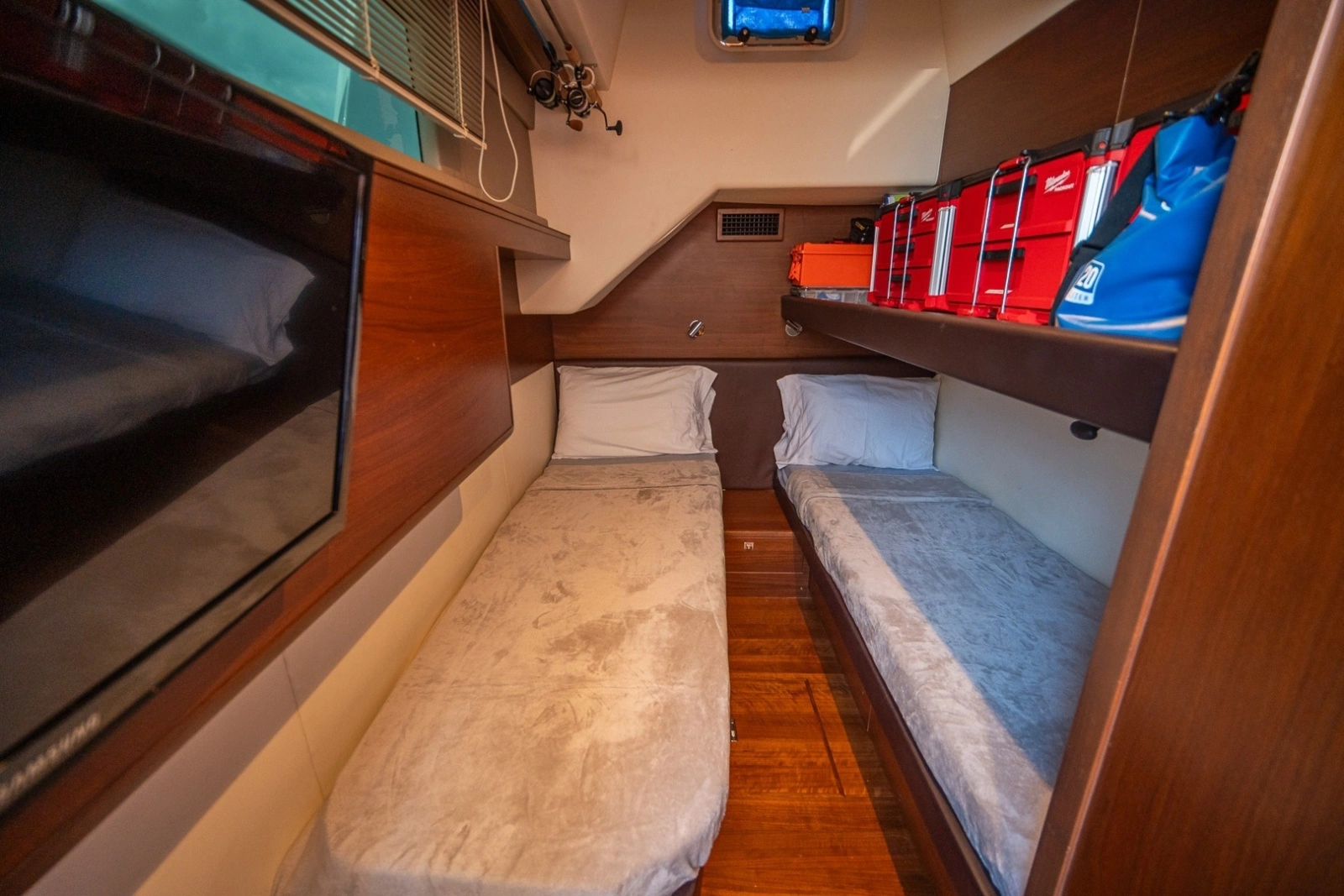 2017 Princess 68 Flybridge