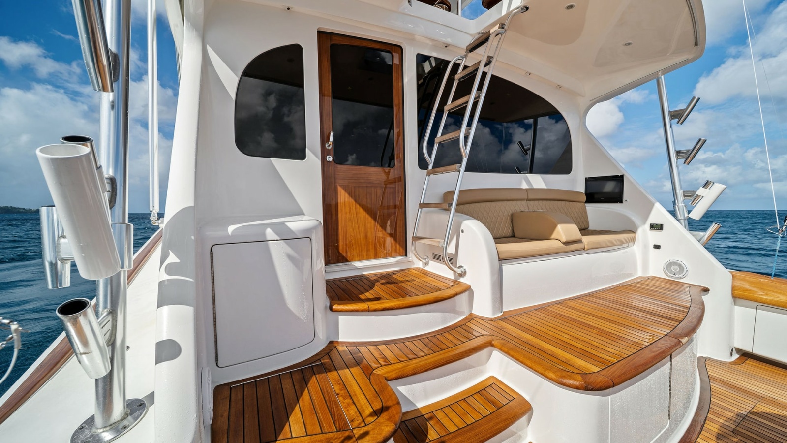 Aft Deck with Teak Steps