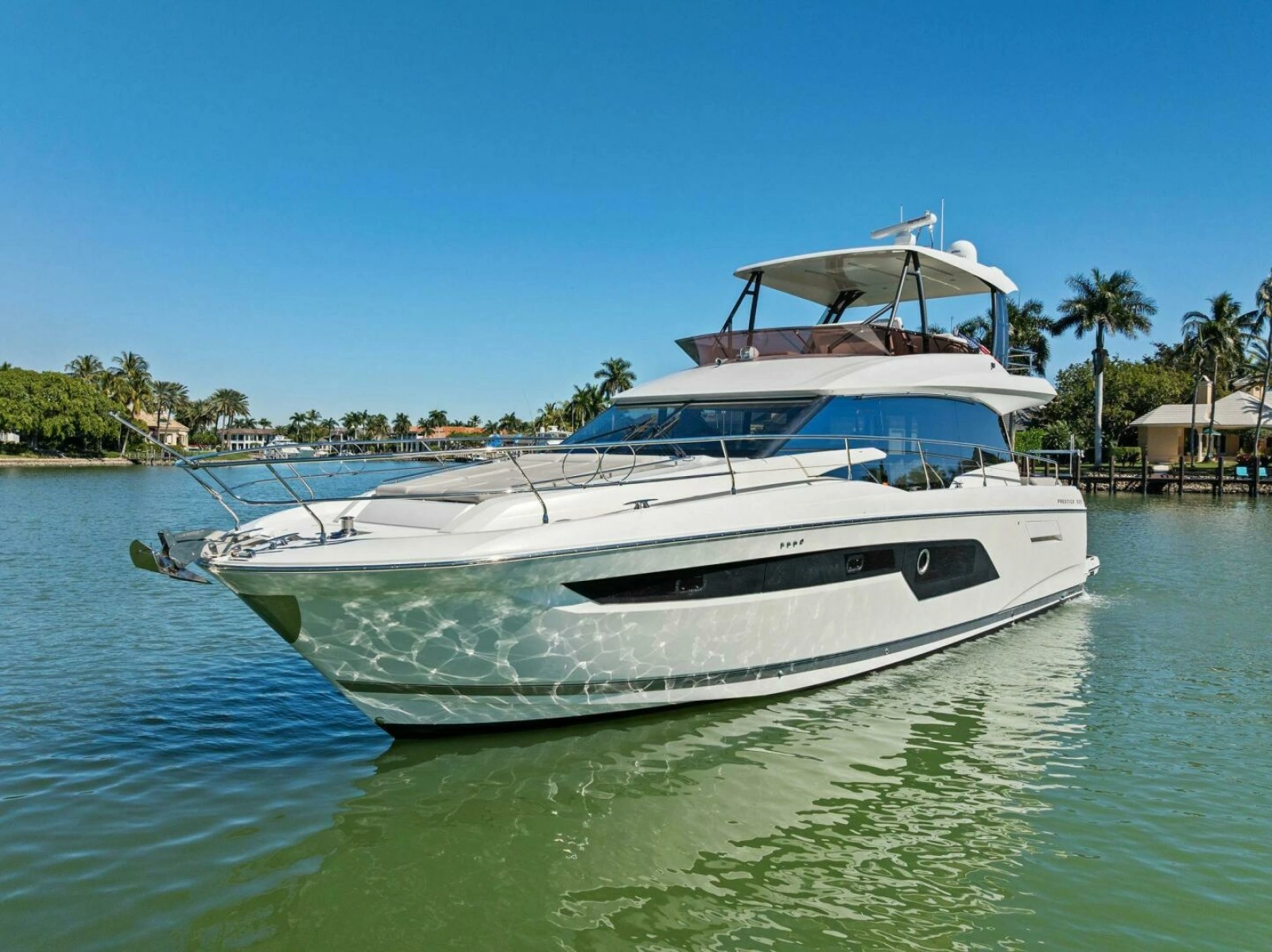2022 Prestige 520 Flybridge photo 9
