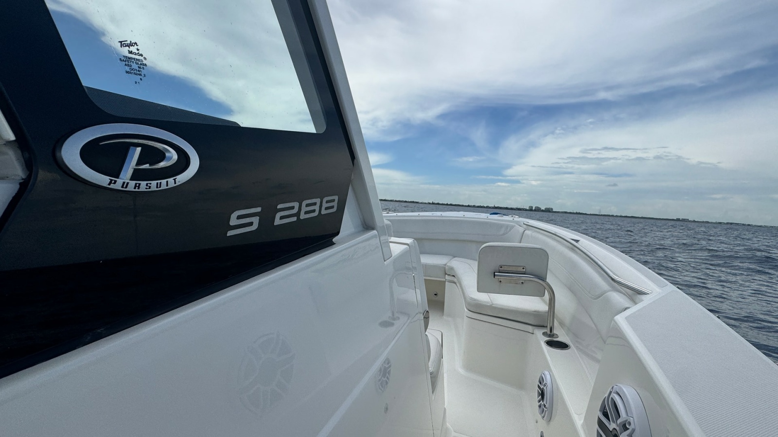 2022 Pursuit S288-