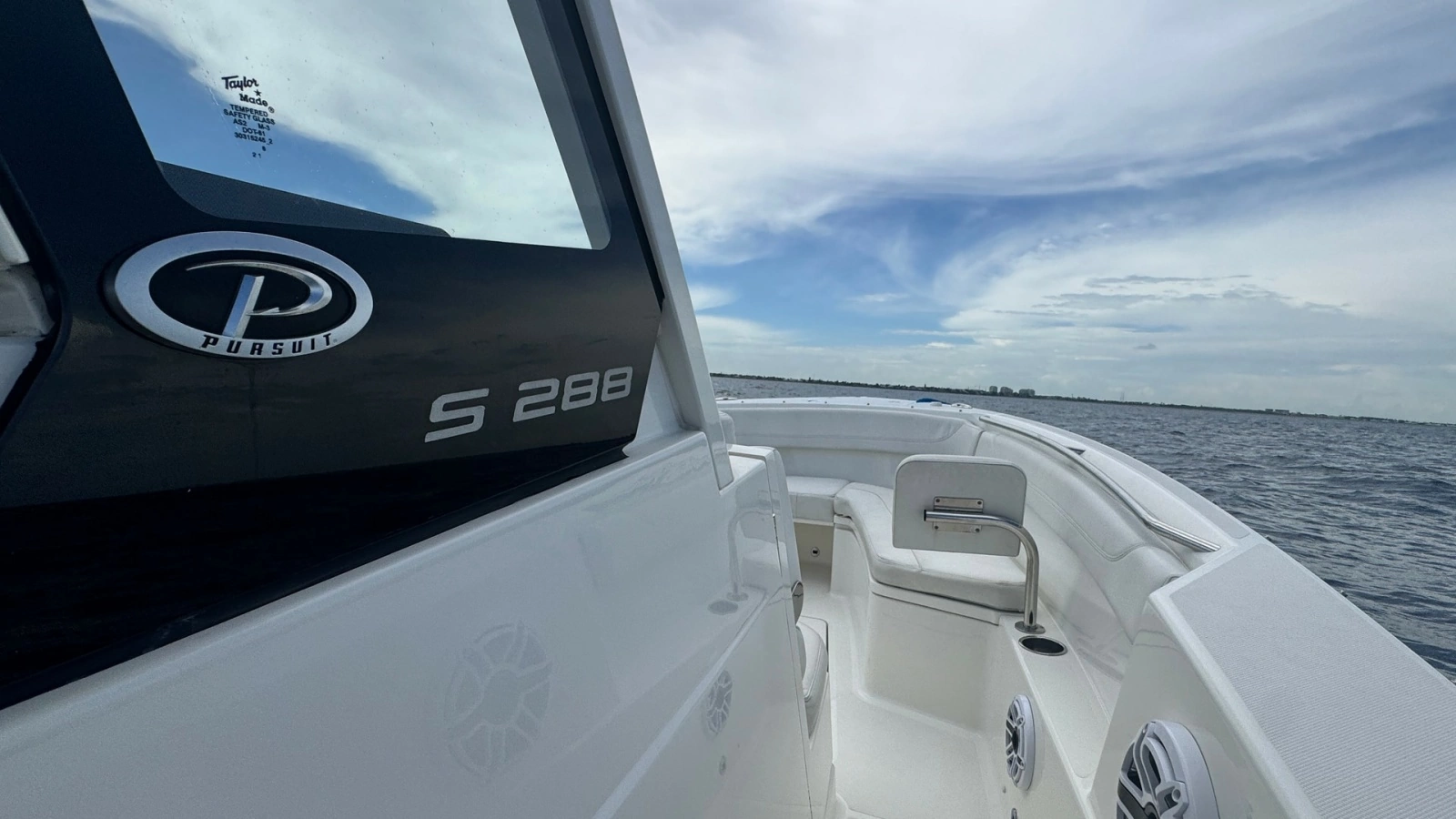 2022 Pursuit S288-