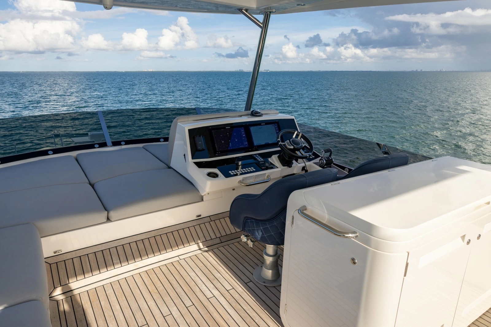 2022 Sunseeker Manhattan 68