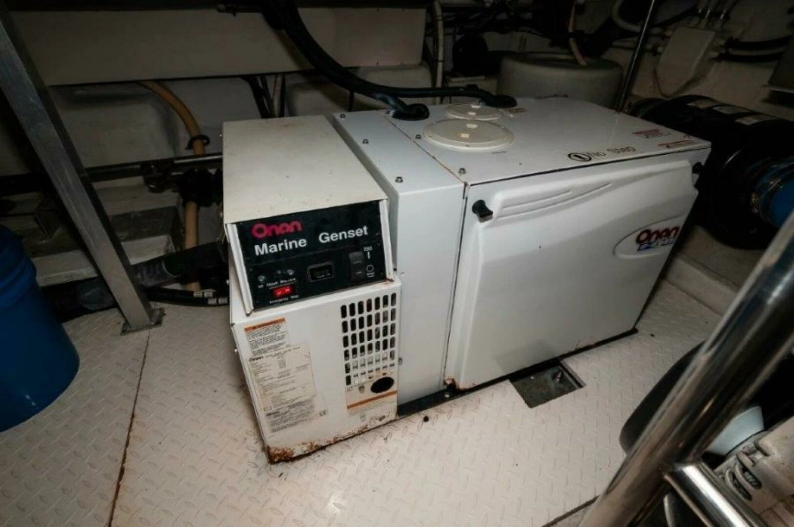  2006 47 Cruisers Generator