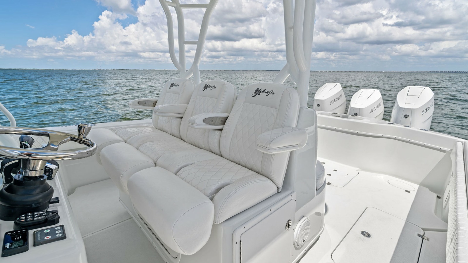 Center Console Helm Seating Area