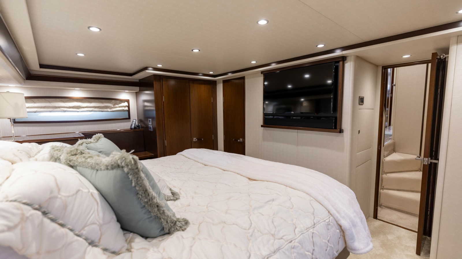 2015 Viking 76 Enclosed Bridge- CHULA- Master Stateroom