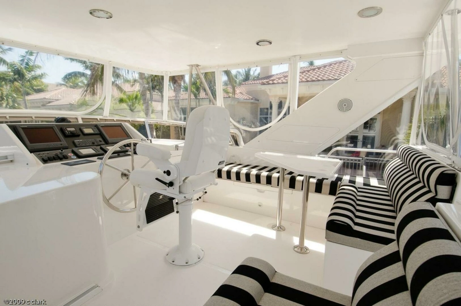 2005 Ocean Alexander 58 - Flybridge