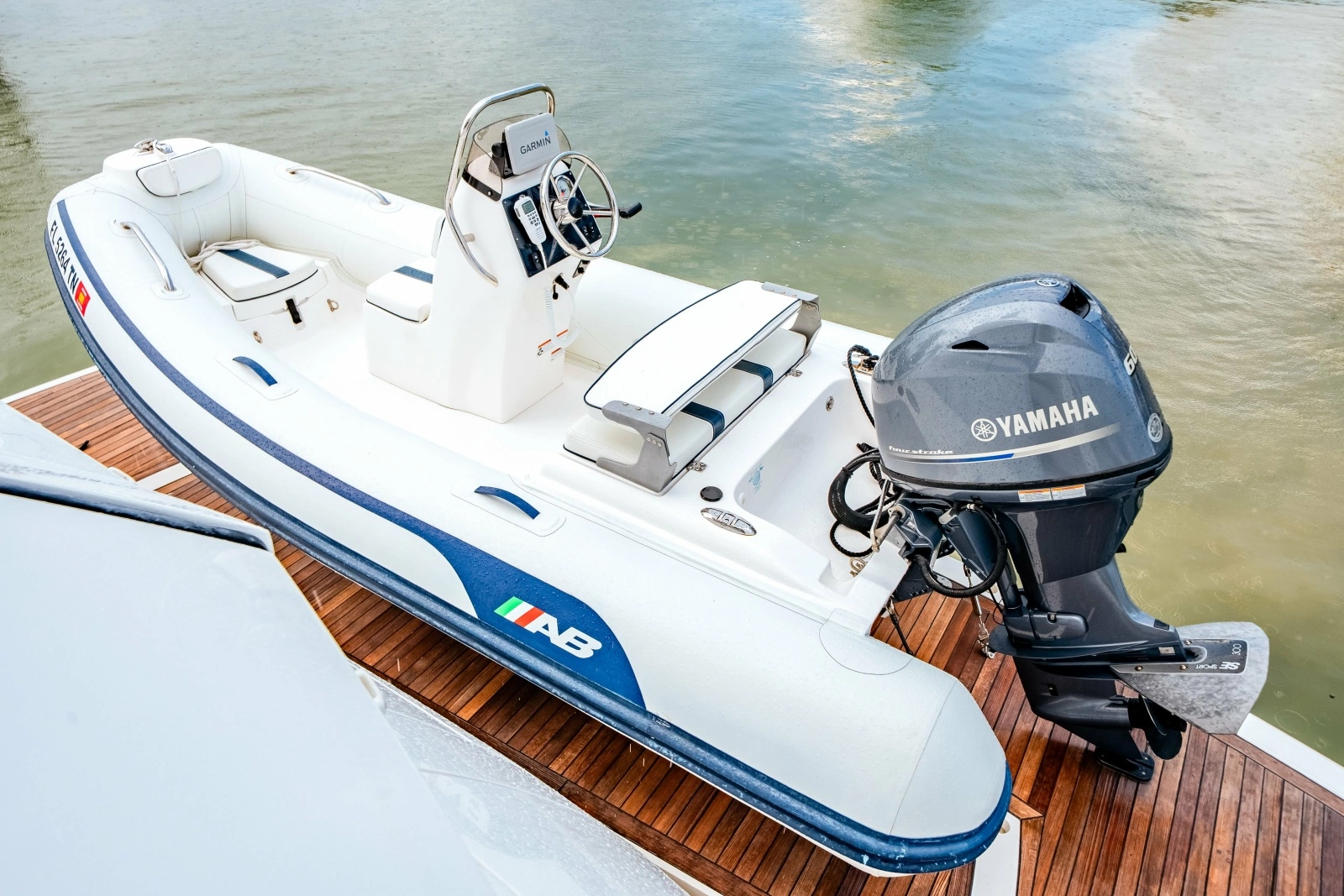 2019 Sunseeker 76 Flybridge