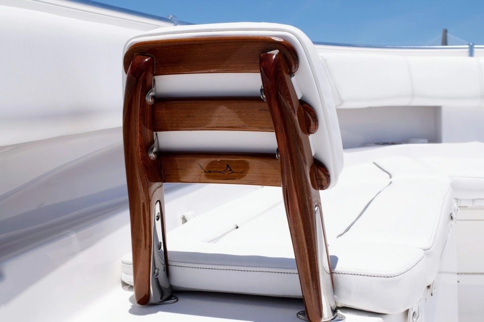 2022 Sportsman Open 352 - Helm Seating