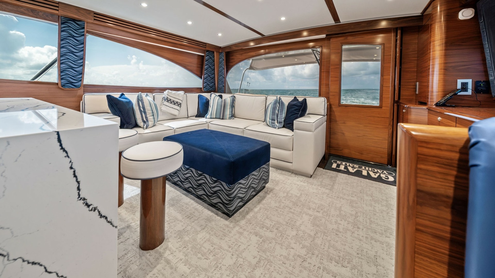 Luxurious Salon with Ocean Views