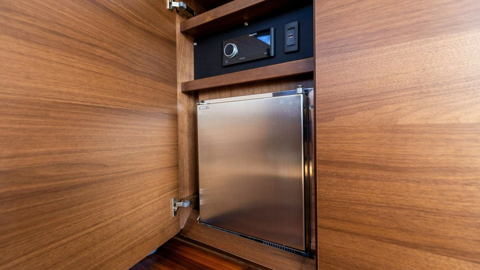 2025 Princess F50 Flybridge Galley