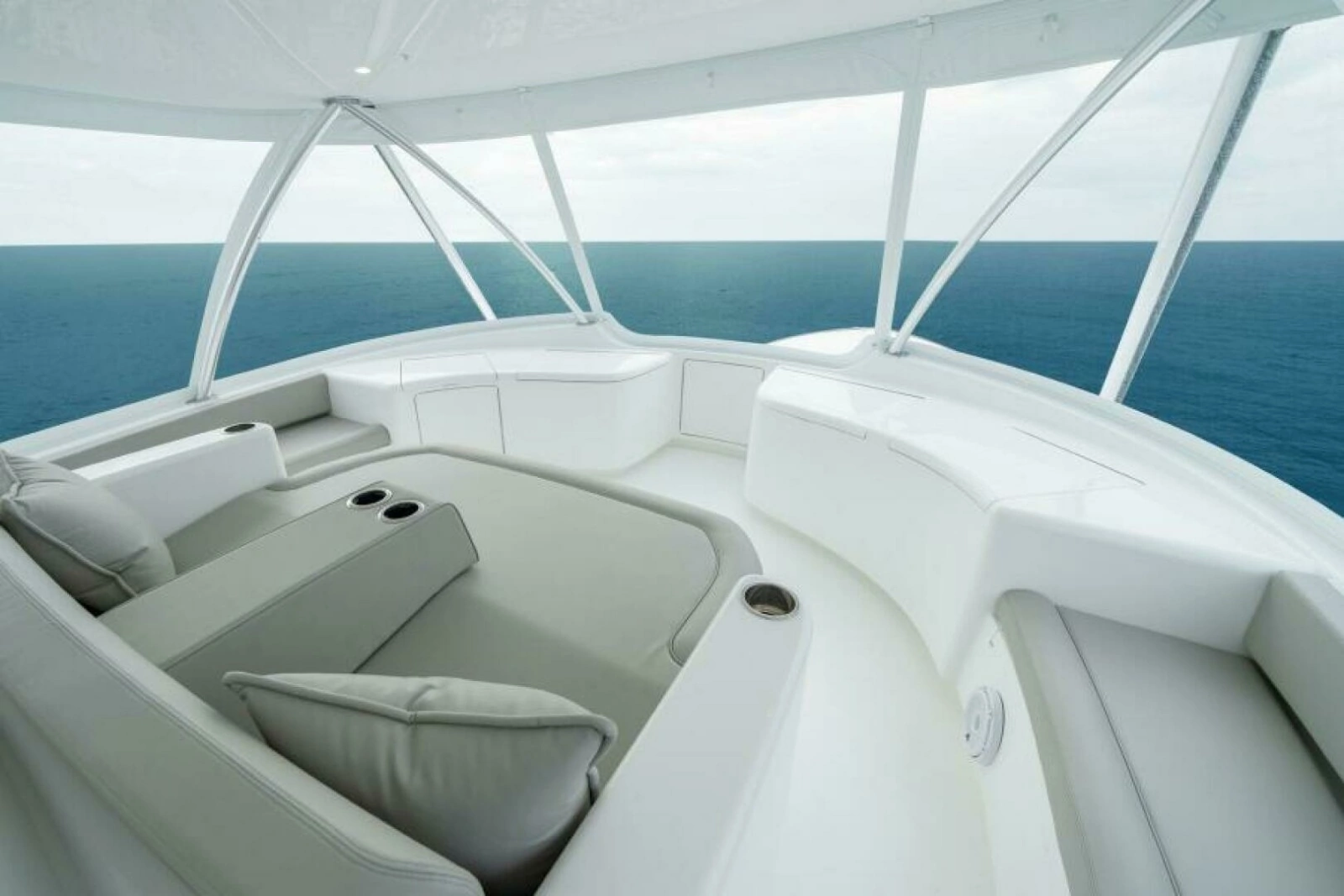 Viking 82 Convertible - Helm