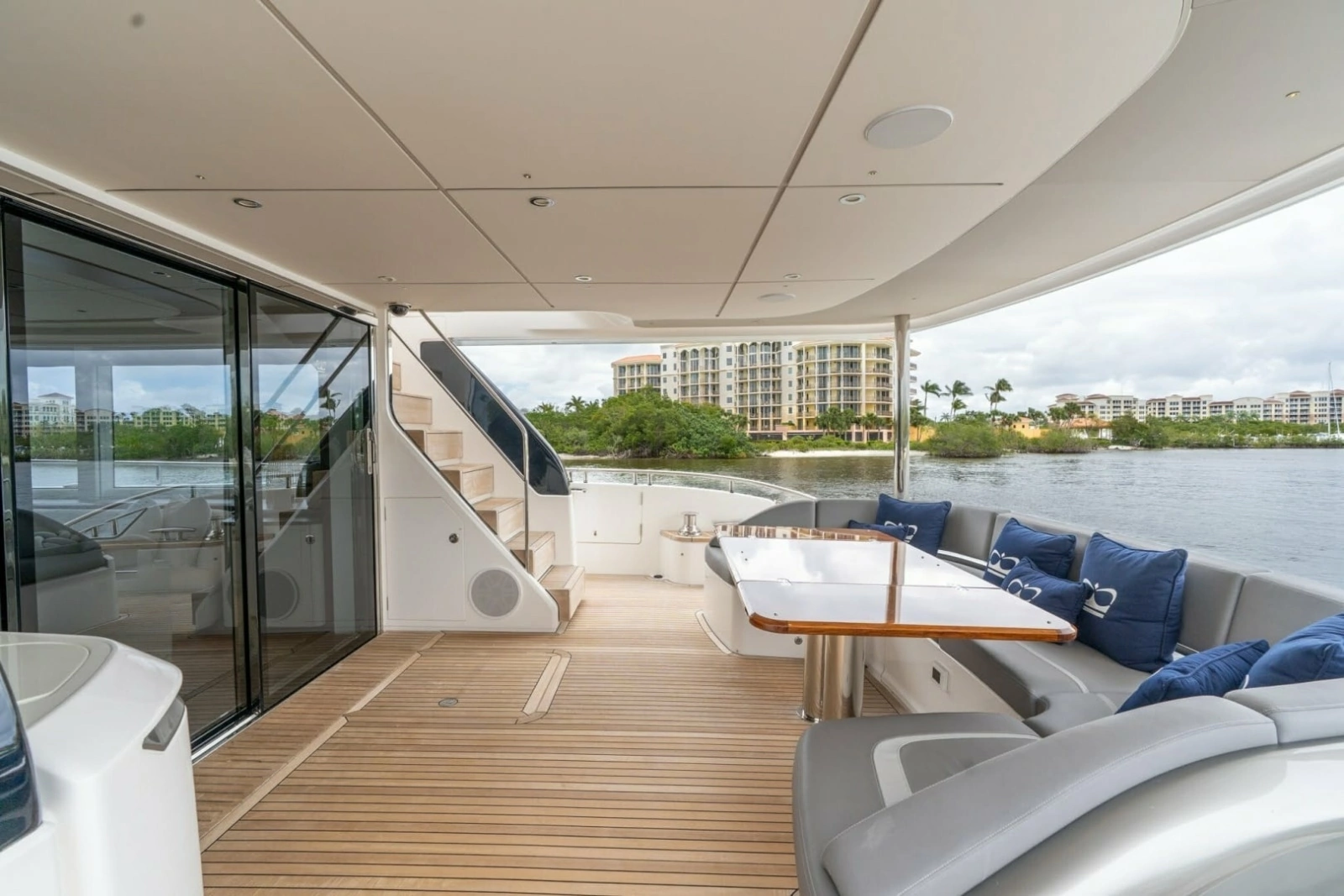 Princess 80 LANIKAI - Aft Deck