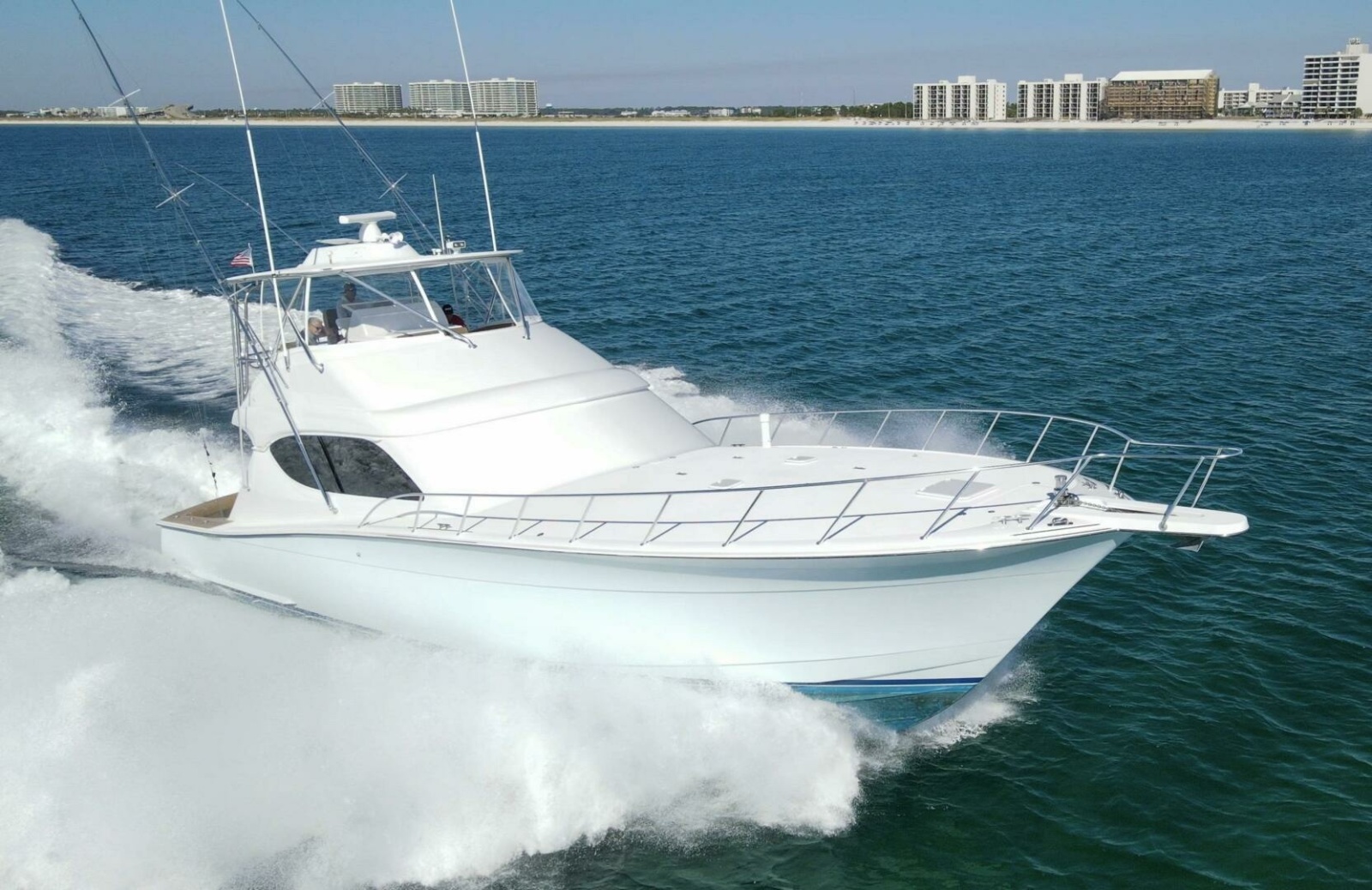 60' 2008 Hatteras 60 Convertible