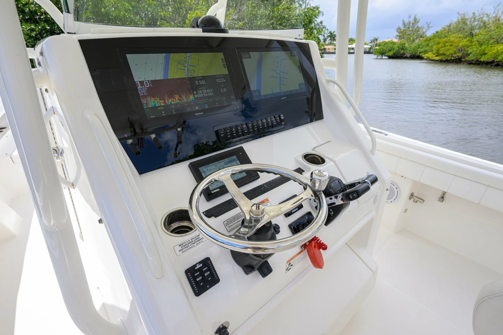 Regulator 31   Sweet Melissa - Helm