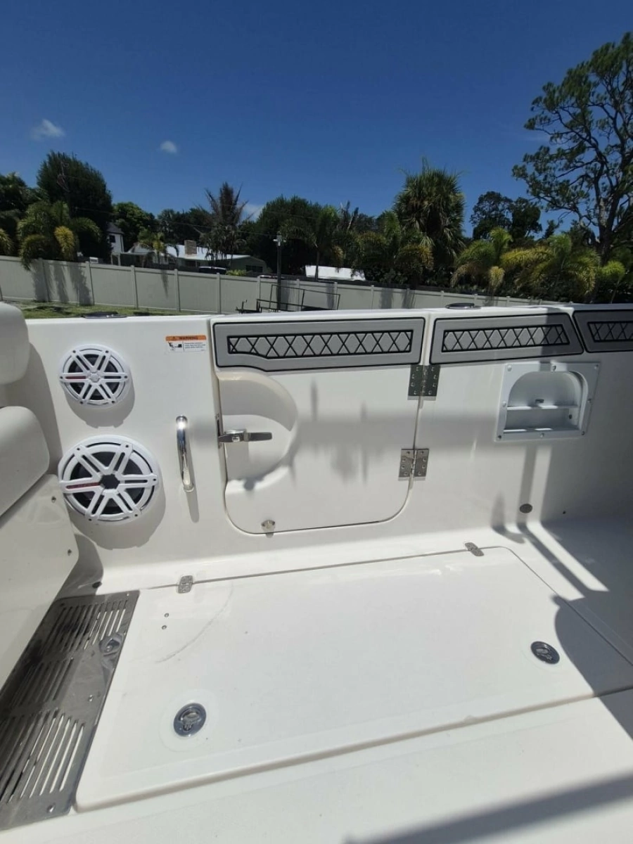 Wellcraft 35 JOKER'S JEWEL - Exterior Cockpit