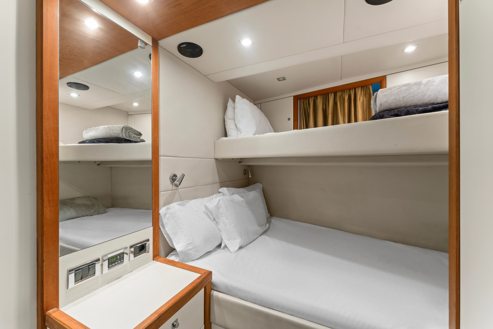 2010 Sunseeker 34 Metre Yacht