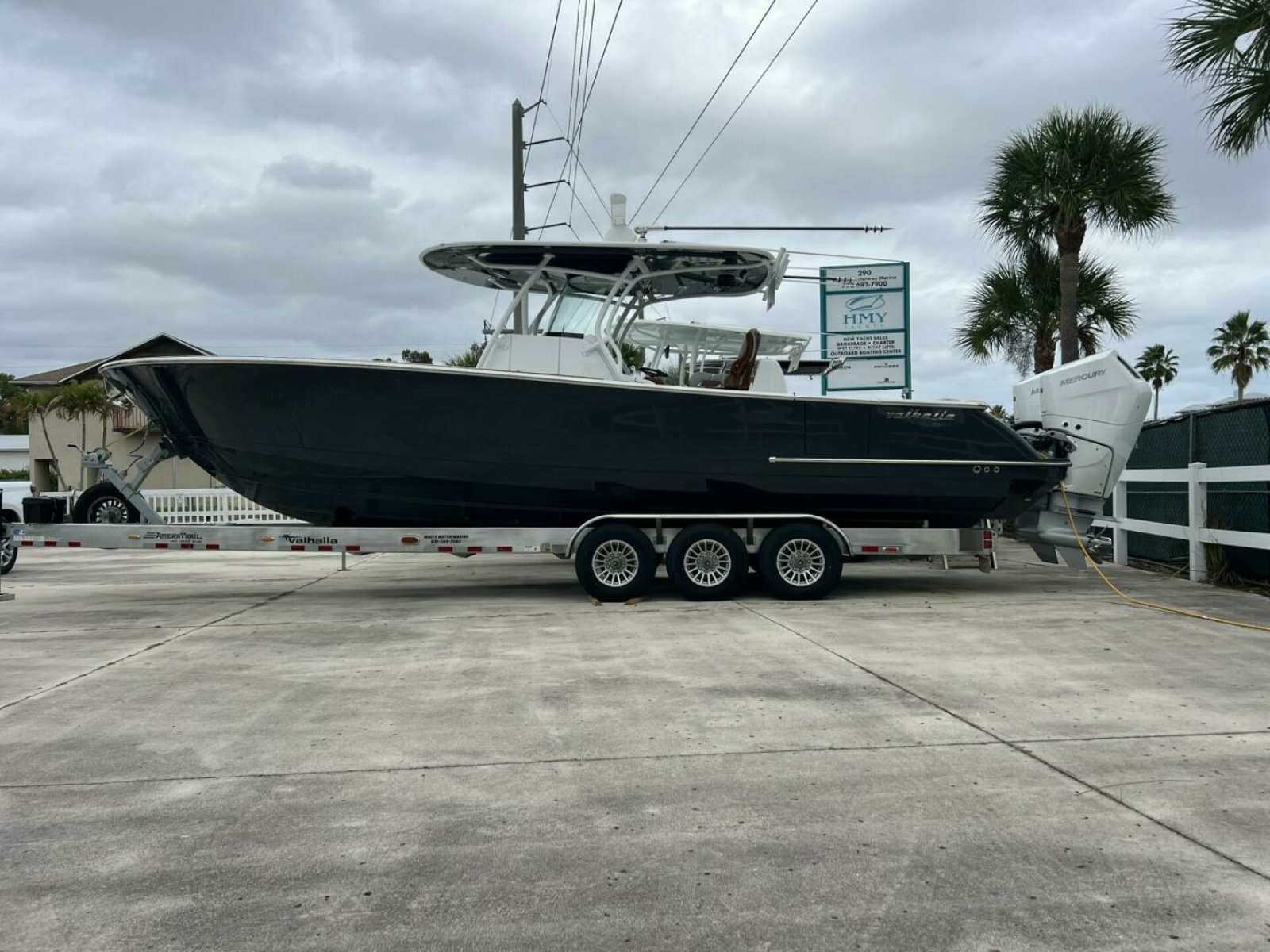 Valhalla 33 JUST ONE MORE - Exterior