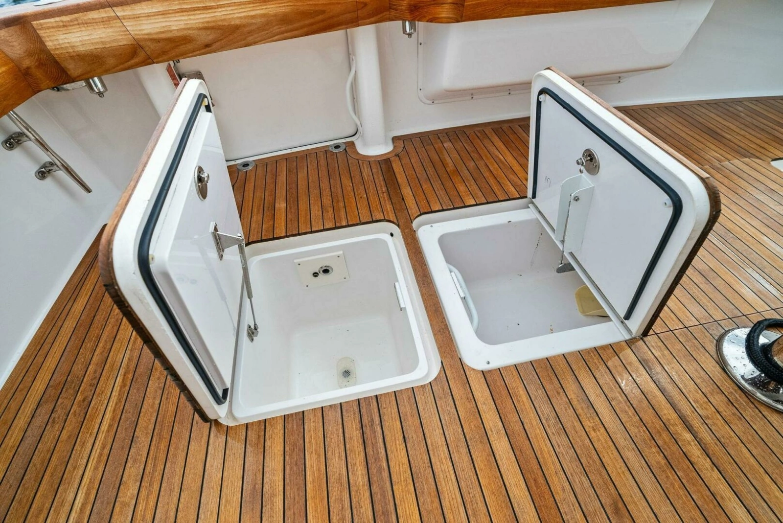 2006 Viking 61 Convertible KNOT ON CALL