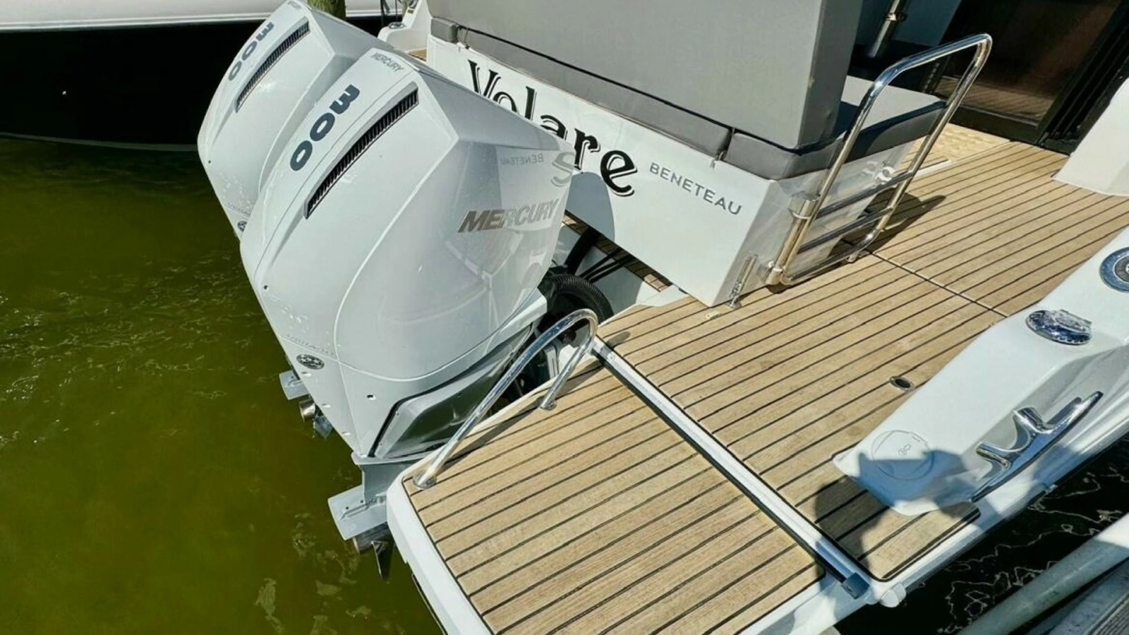 Aft Deck with Twin Outboards