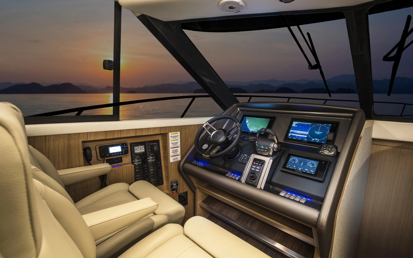445 SUV 44ft Riviera Yacht For Sale