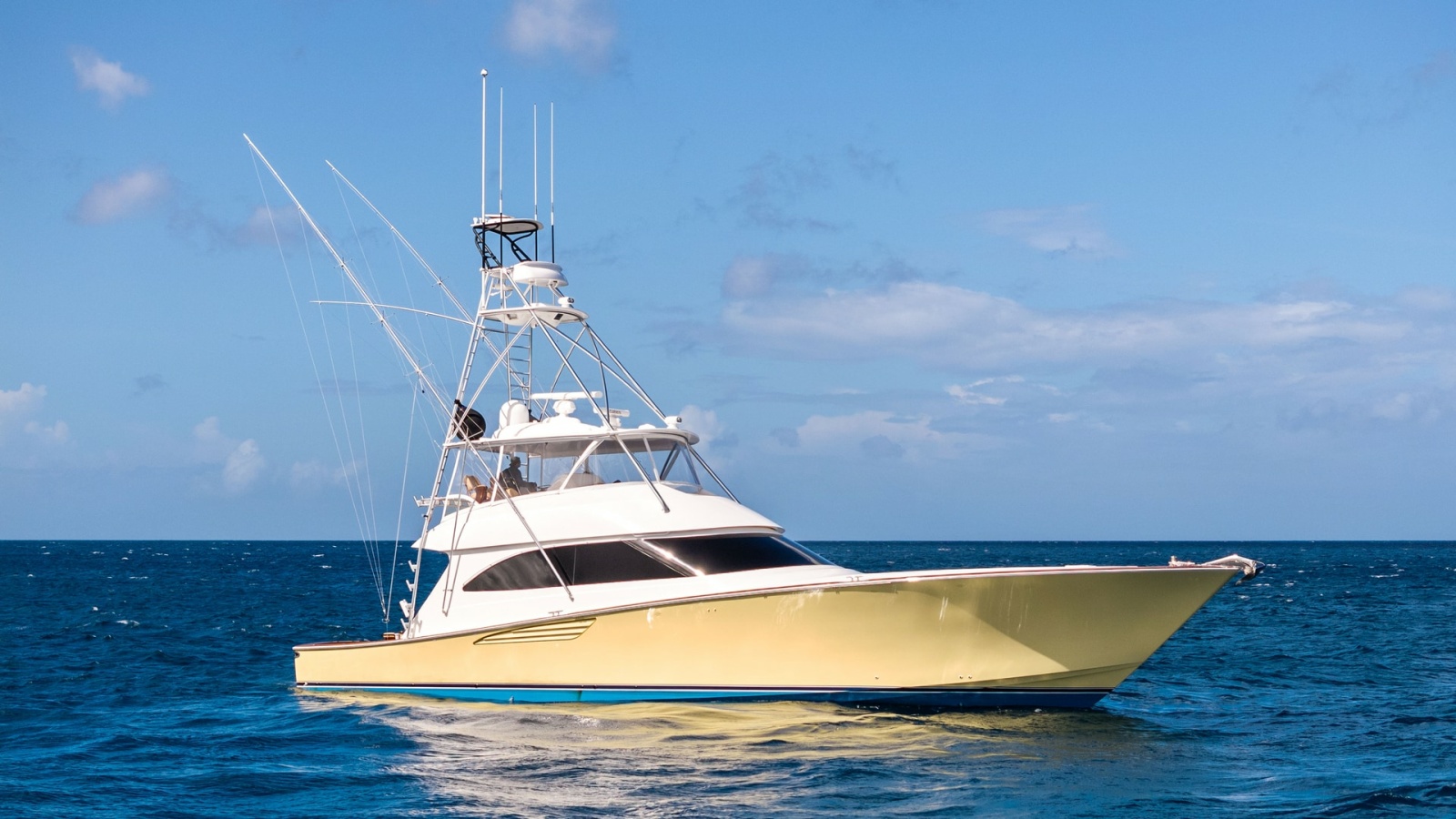 Profile View of Viking 70 Convertible