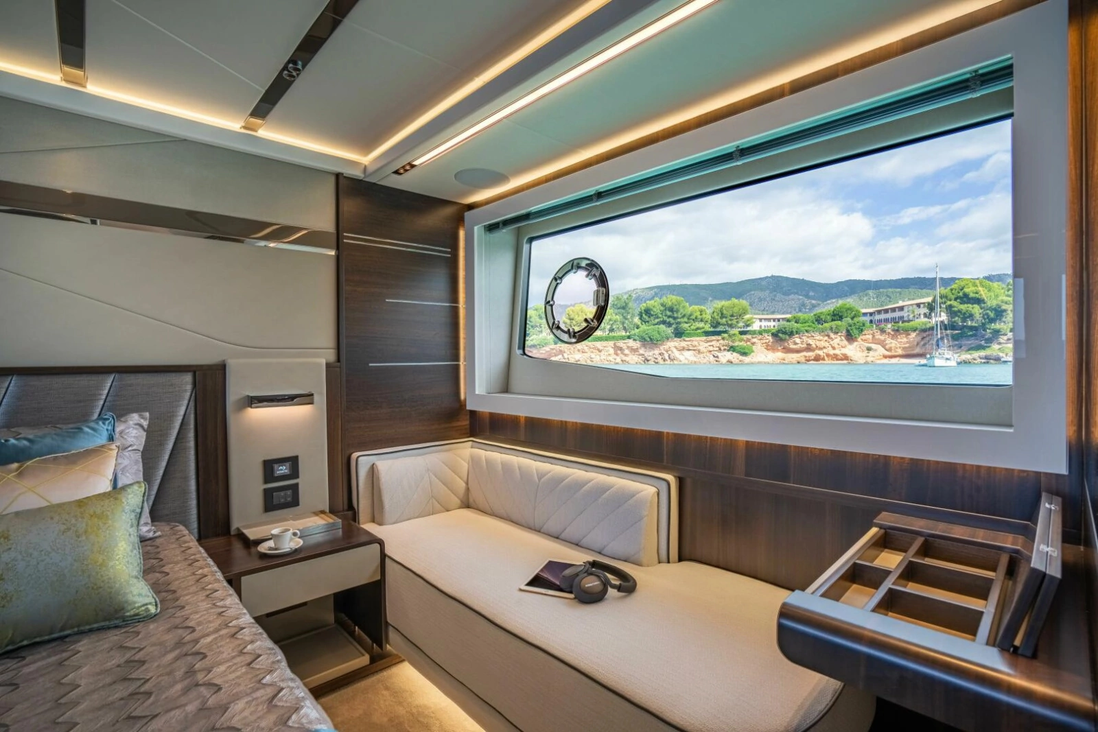 65 SPORT YACHT 65ft Sunseeker Yacht For Sale