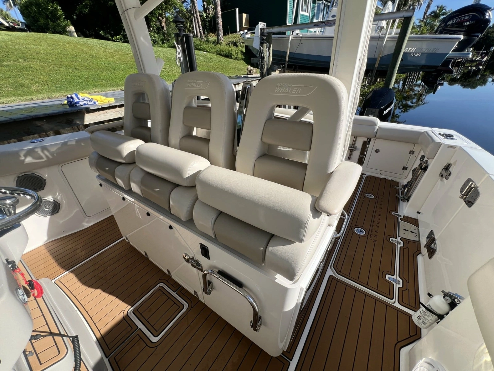 2017 Boston Whaler 380 Outrage