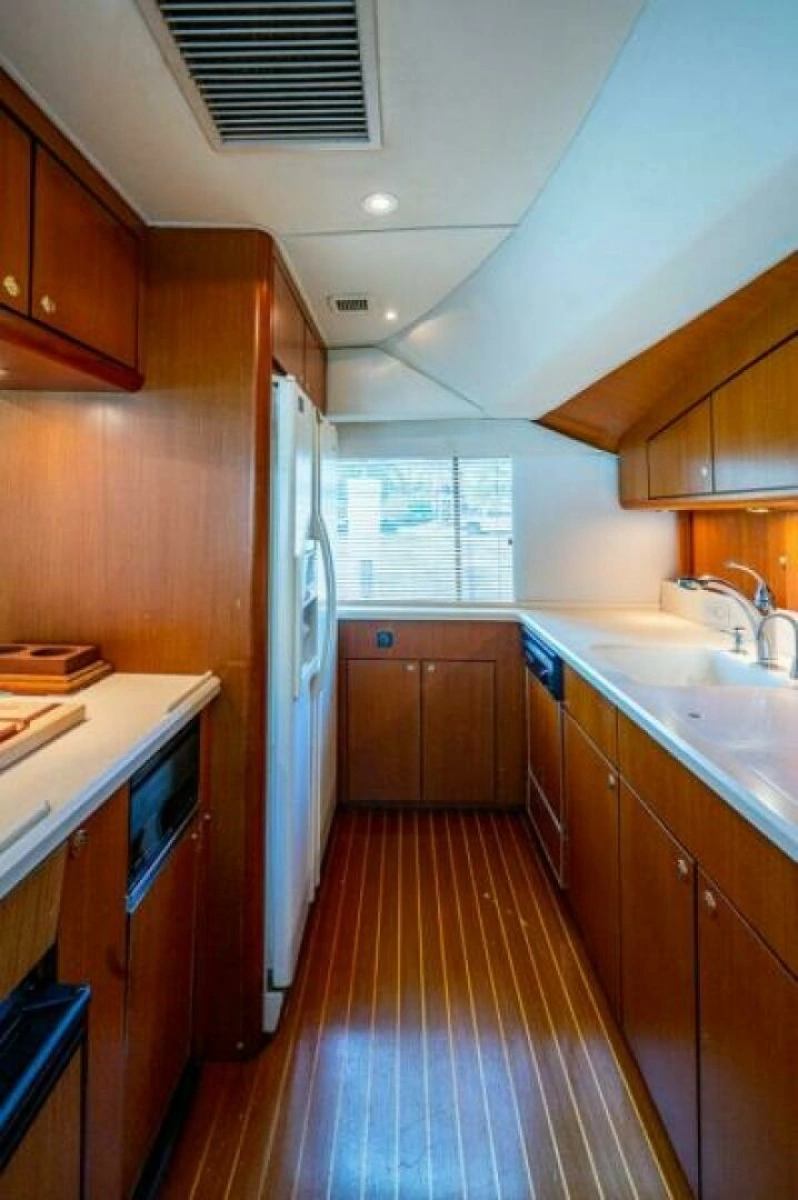 1999 Ocean Yachts 60 Convertible