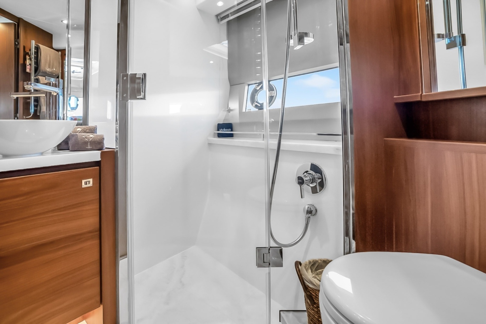 2016 Princess V58-HAPPY HOUR- Guest Head
