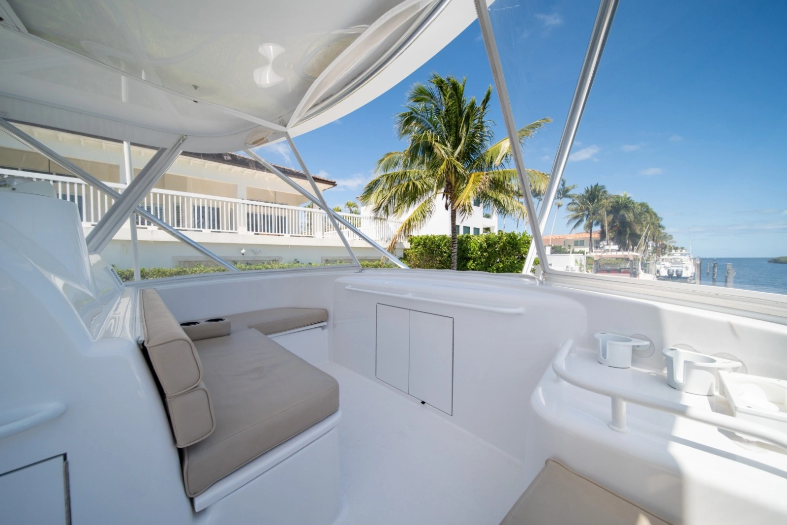2017 Hatteras 54 GT
