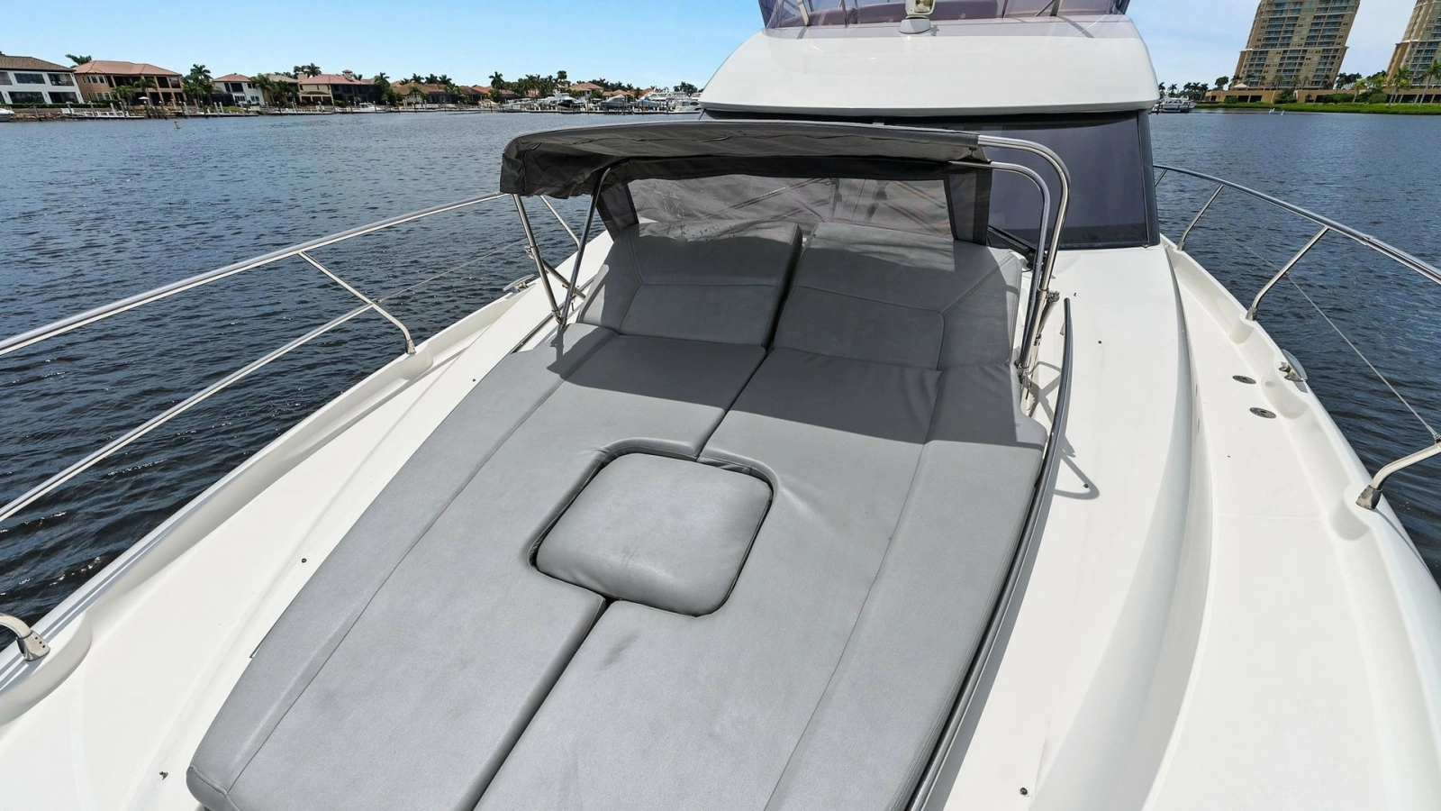 Spacious Foredeck Sunpad Area