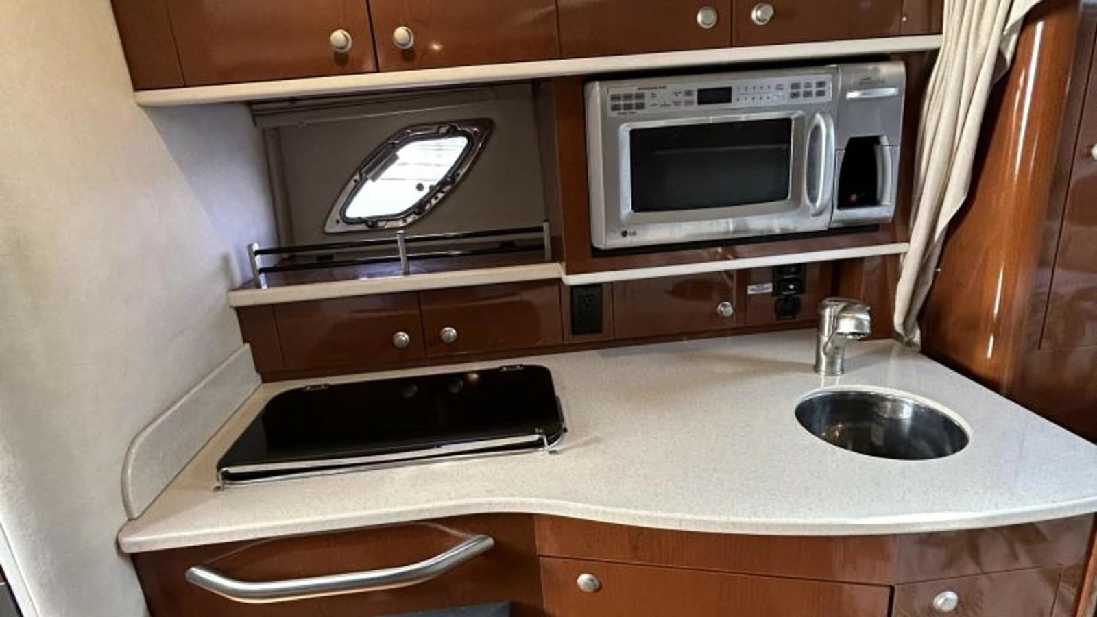 2009 Sea Ray 310 Sundancer  Andrews Place Galley