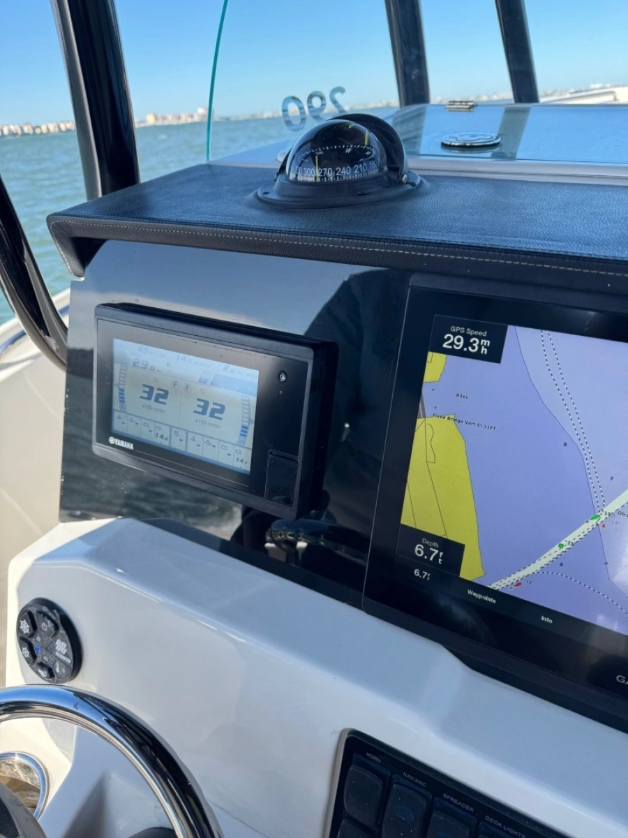 2021 Sailfish 290 CC