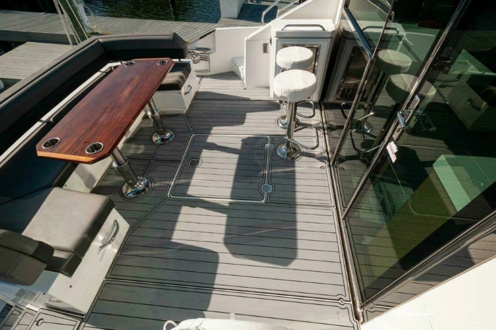2019 Cruisers Yachts 60 Cantius- AFTER FIVE