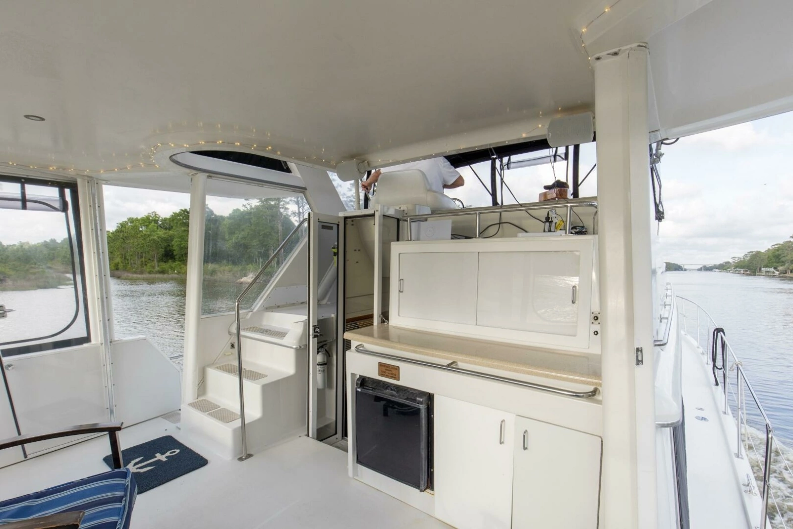 1997 44 Carver 445 Zodiac Gypsea Back Deck