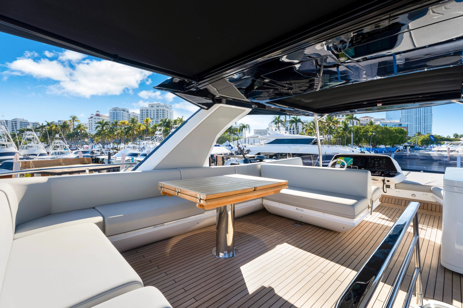 MANHATTAN 68 68ft Sunseeker Yacht For Sale