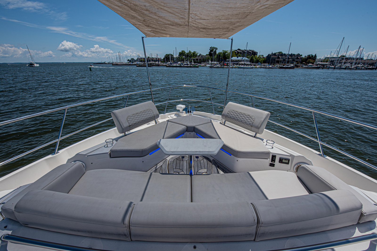 2018 Sea Ray L550