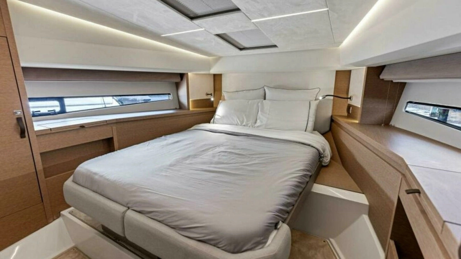2025 Prestige 460 Flybridge - Sistership