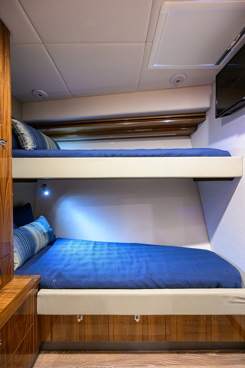 2023 Riviera 5400 Sport Yacht