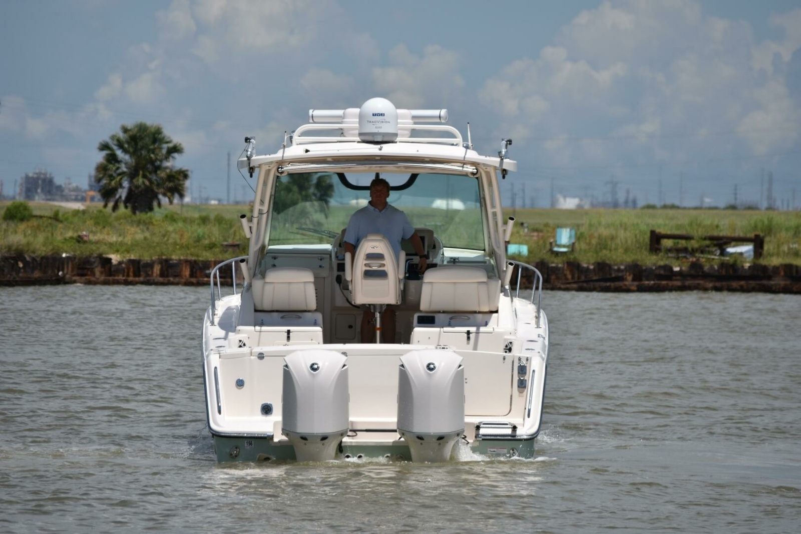 33' 2016 Grady-White 330 Express