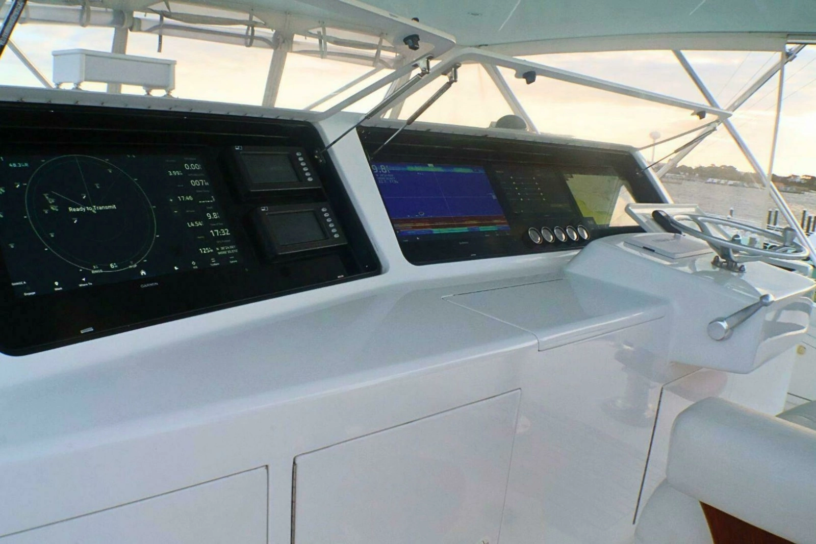 2001 Donzi 73' Sport Fish  Flybridge 14