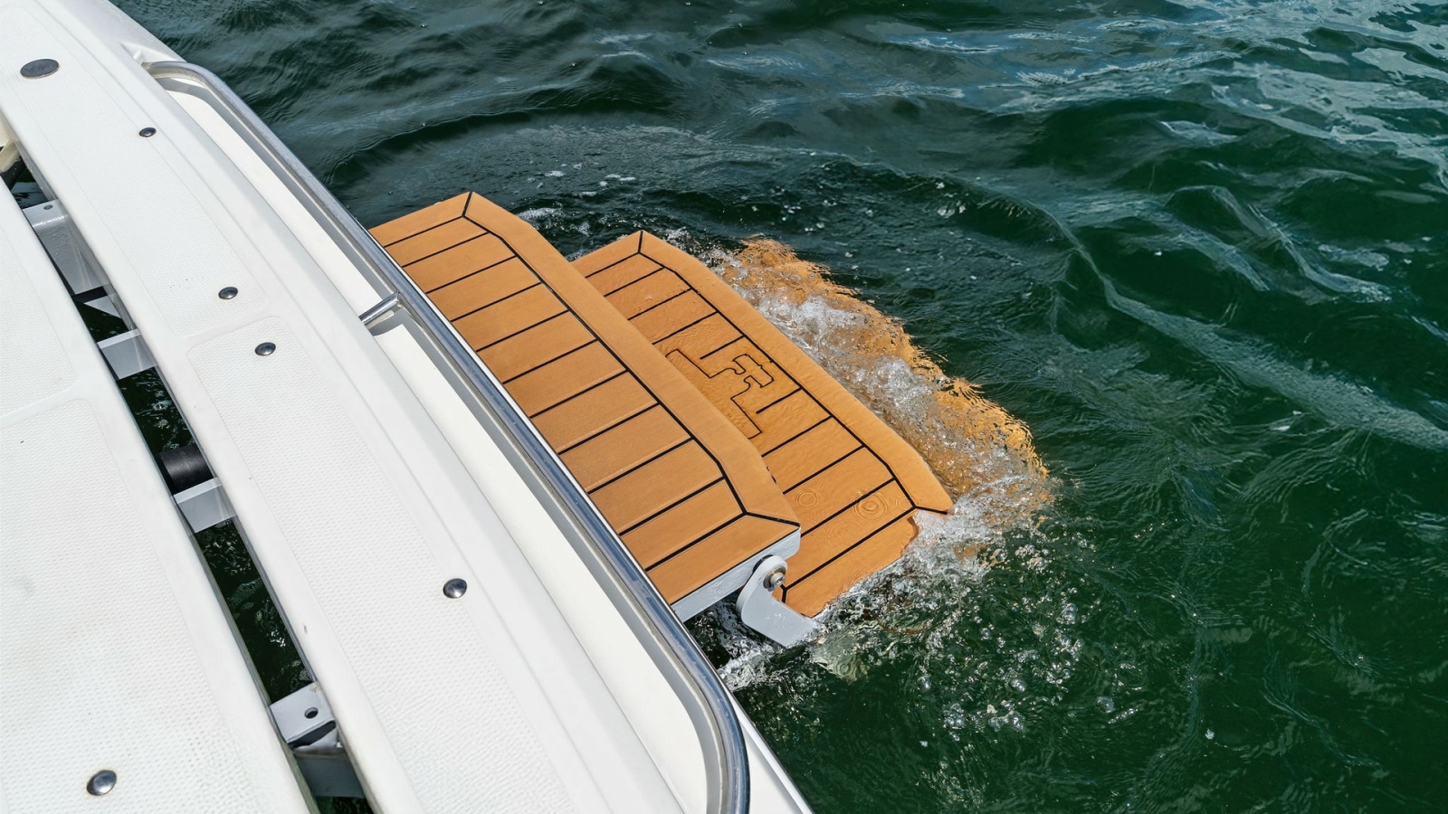 Teak Hydraulic Swim Platform