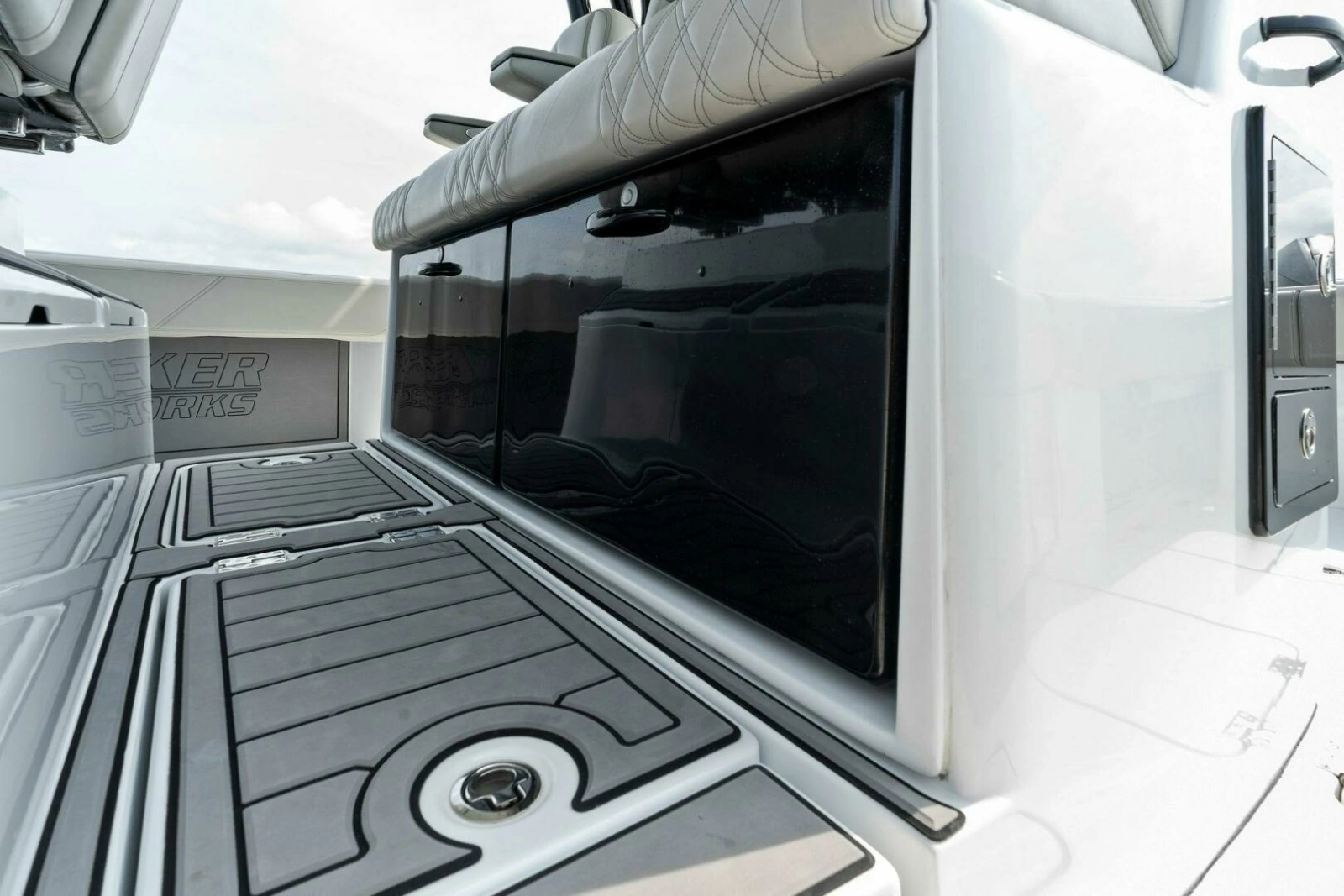 2022 Barker Boatworks 40 HPC 