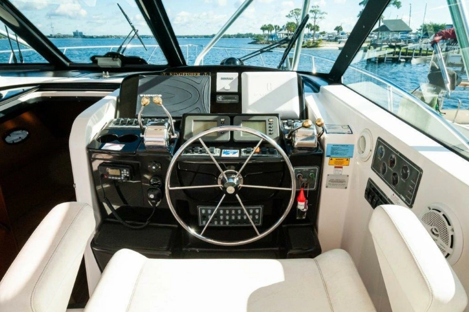 2003 Tiara Yachts 4200 Open  Kingfisher Helm 4
