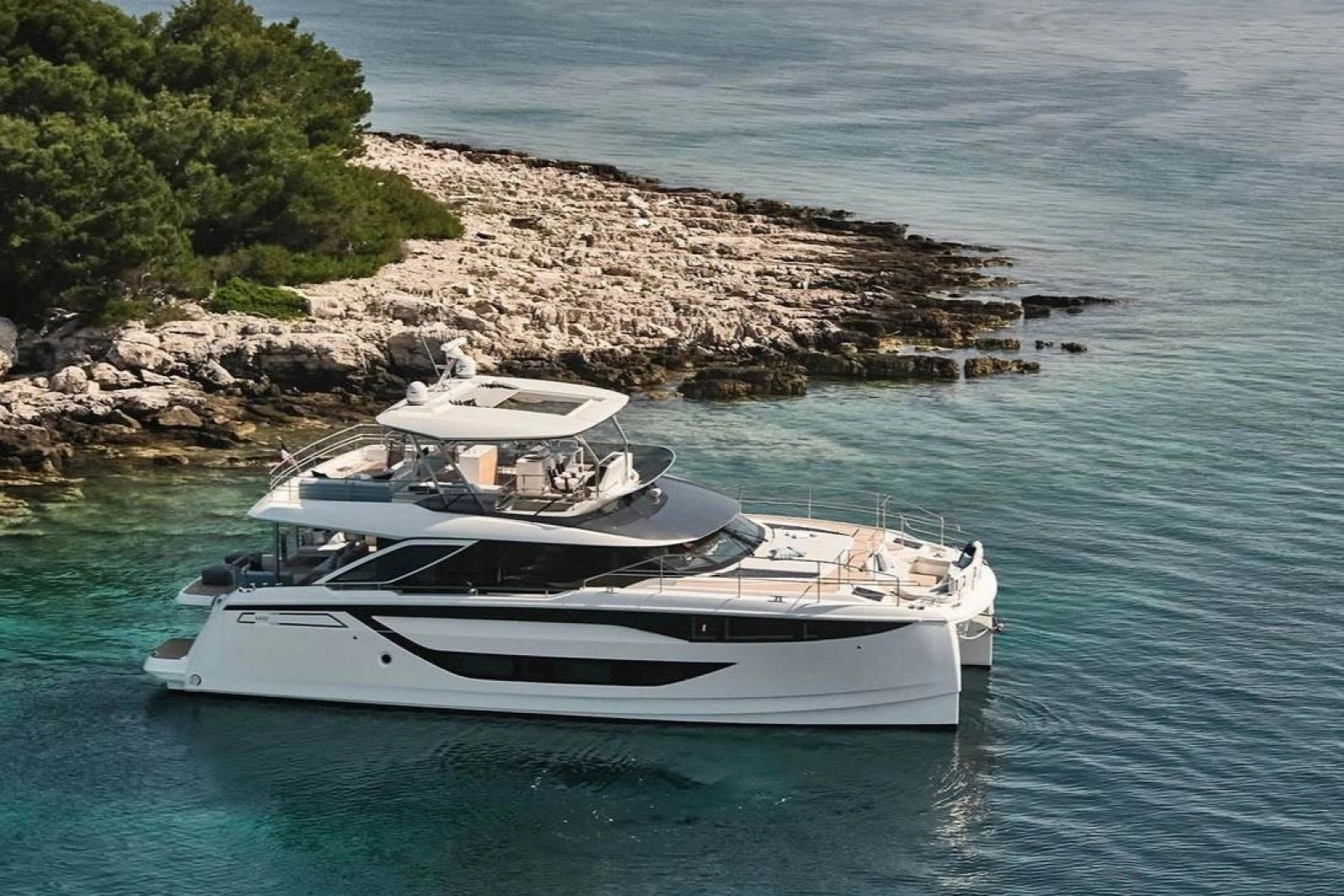M8 65ft Prestige Yacht For Sale
