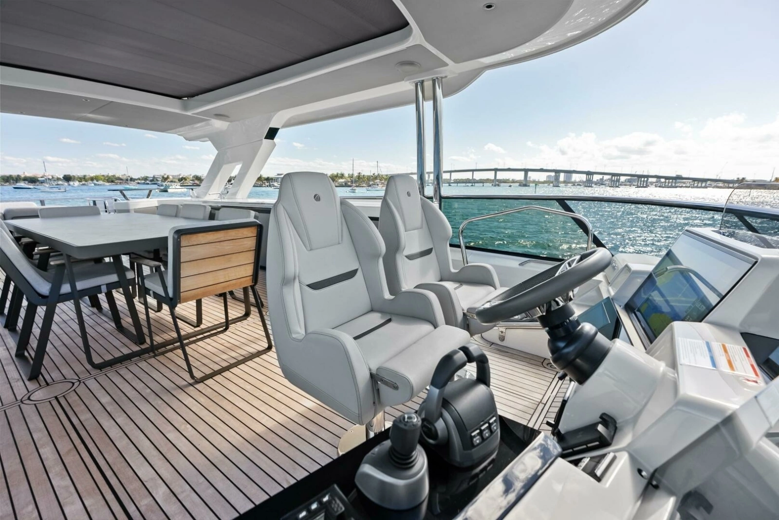 Fantasy Girl 75ft Absolute Yacht For Sale