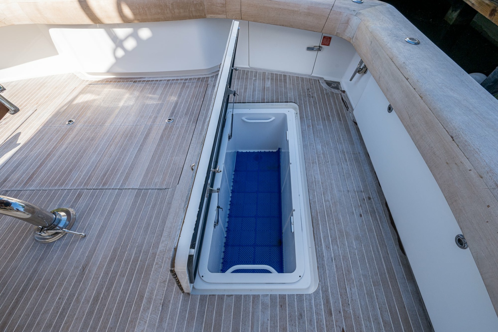2011 Viking 76 Enclosed Bridge