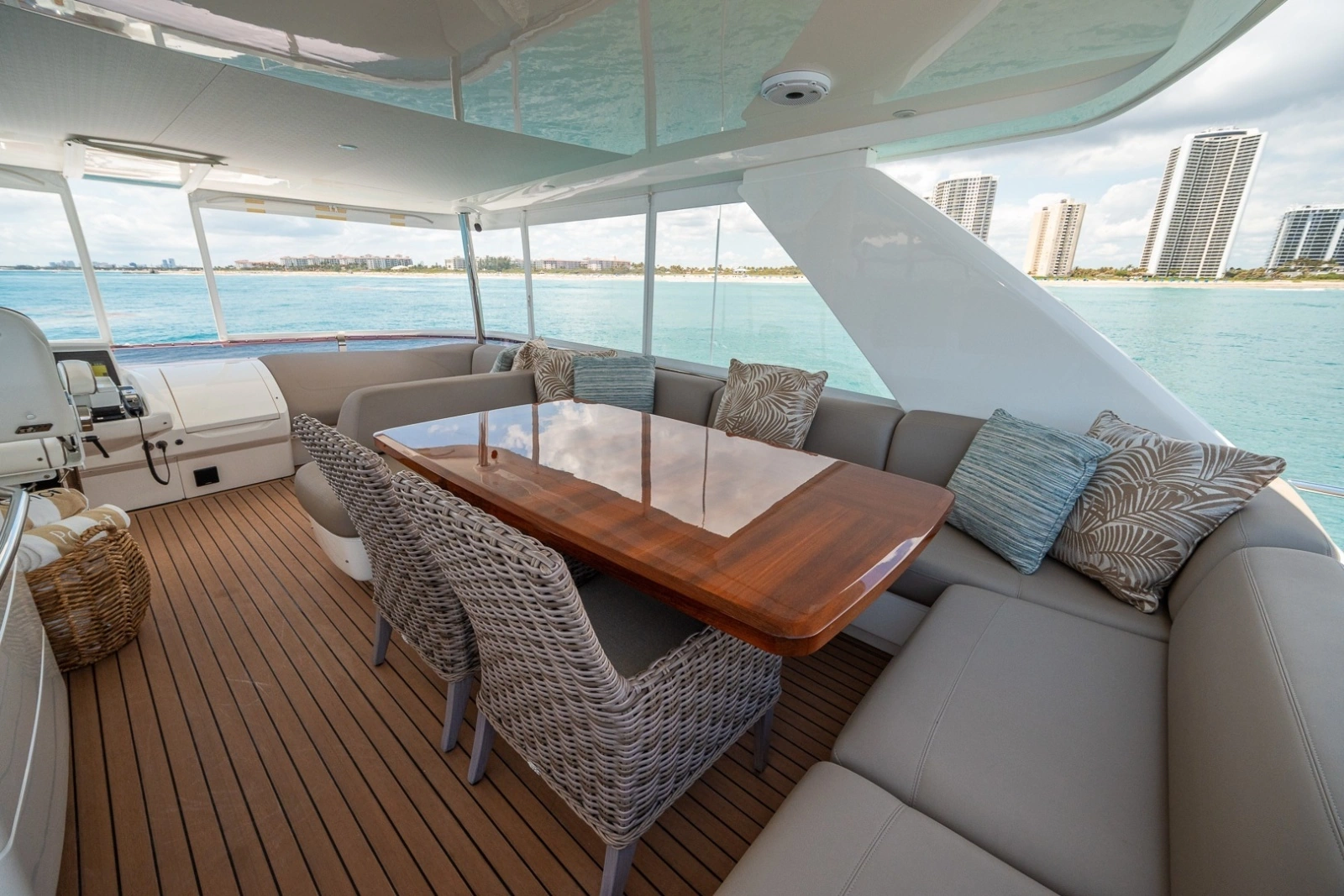 2017 Princess 68 Flybridge